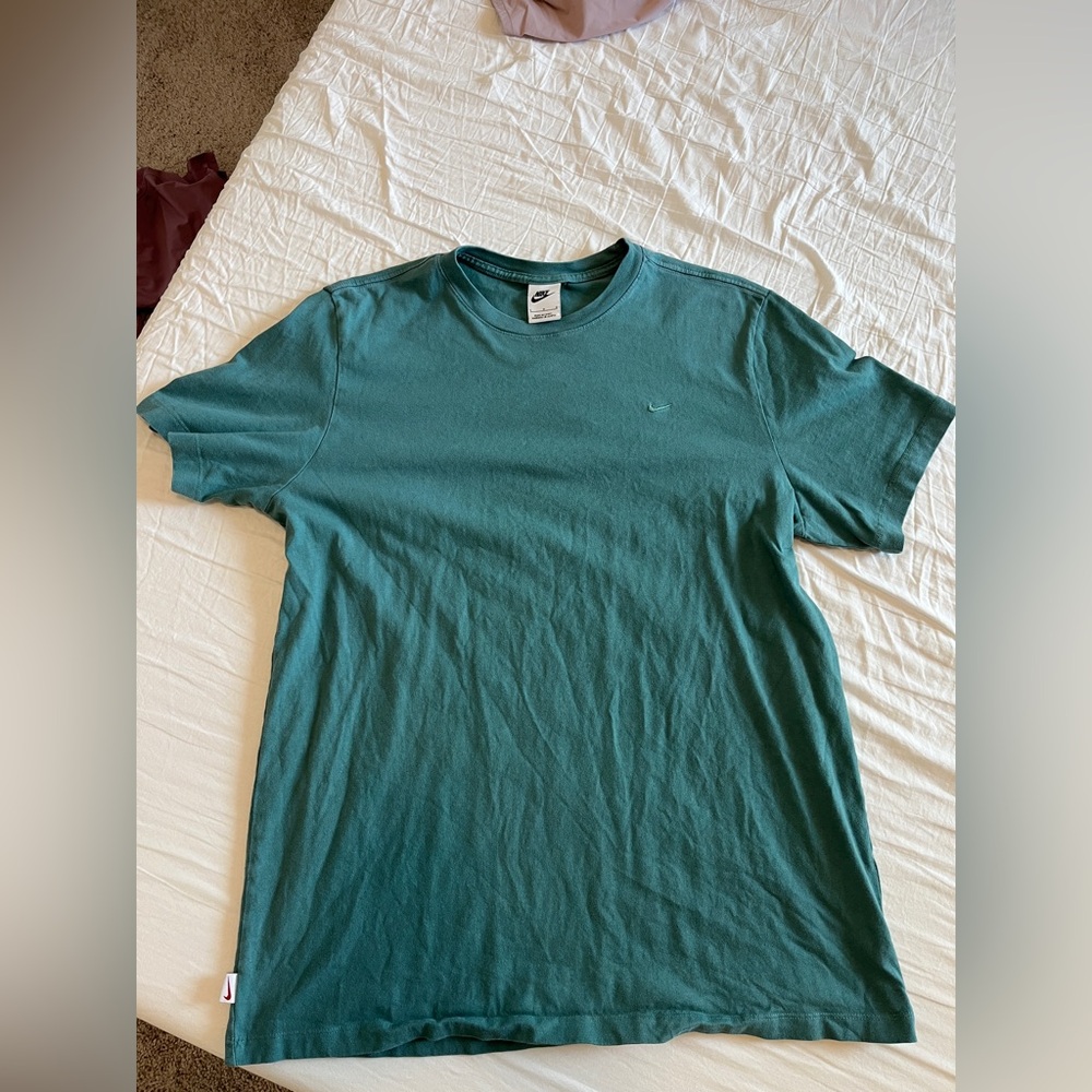 Men’s Green Nike T-Shirt